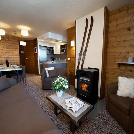 Woodsy Retreat In The Alps * Val Thorens