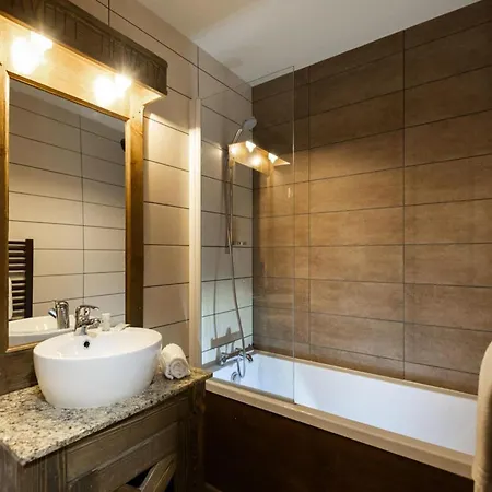 Woodsy Retreat In The Alps Appartement Val Thorens